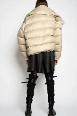 BEIGE M'A PUFFER JACKET