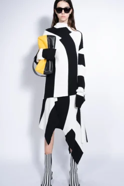 BLACK AND WHITE DRAPED JUMPER