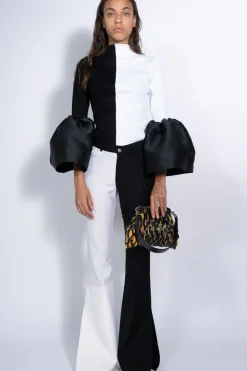 BLACK AND WHITE TURTLENECK PUFF SLEEVE TOP