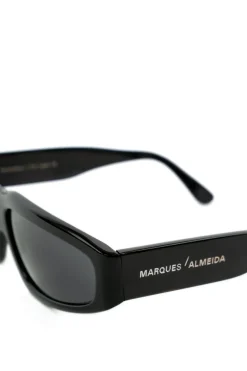 BLACK ANGULAR FRAME SUNGLASSES