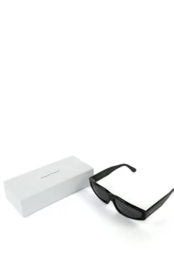 BLACK ANGULAR FRAME SUNGLASSES