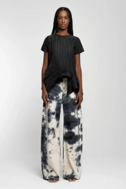 BLACK CAP SLEEVE PLISSE T-SHIRT
