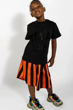 BLACK EMBROIDERED T-SHIRT