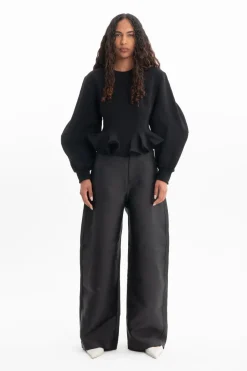 BLACK FRILL SWEATSHIRT