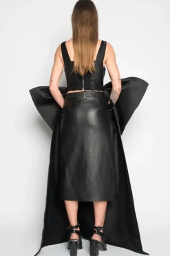 BLACK FRONT BOW TOP