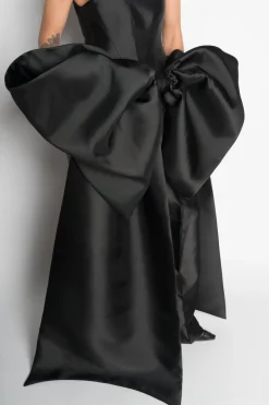 BLACK FRONT BOW TOP