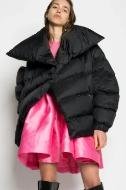 BLACK M'A PUFFER JACKET