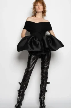 BLACK OFF SHOULDER TOP
