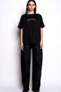 BLACK OVERSIZED T-SHIRT WITH GOLD LOGO