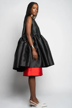 BLACK SHORT SLEEVELESS PUFF DRESS