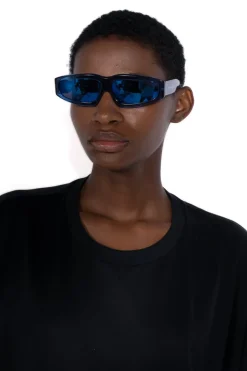 BLUE ANGULAR FRAME SUNGLASSES