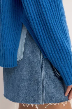 BLUE KNIT JUMPER