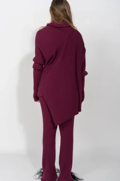 BURGUNDY KNITTED TROUSERS
