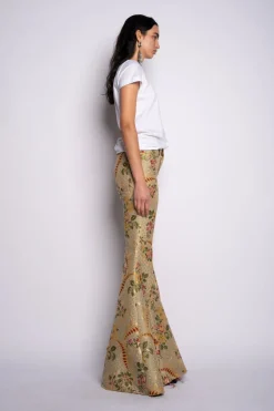 WHITE CAP SLEEVE T-SHIRT WITH GOLD LOGO