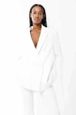 WHITE OVERSIZED BLAZER