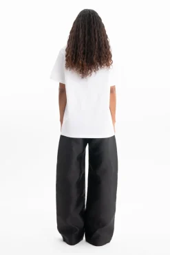 WHITE OVERSIZED T-SHIRT WITH GOLD LOGO