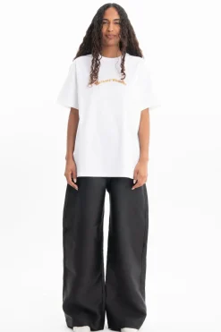 WHITE OVERSIZED T-SHIRT WITH GOLD LOGO