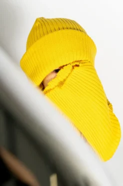 YELLOW MERINO KNIT BEANIE